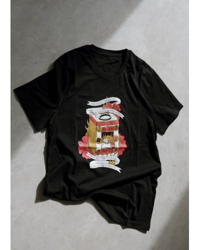 Camiseta ilustrada por Nievesita en Negro